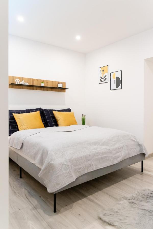 The Central Border Premium Apartment Štúrovo Buitenkant foto